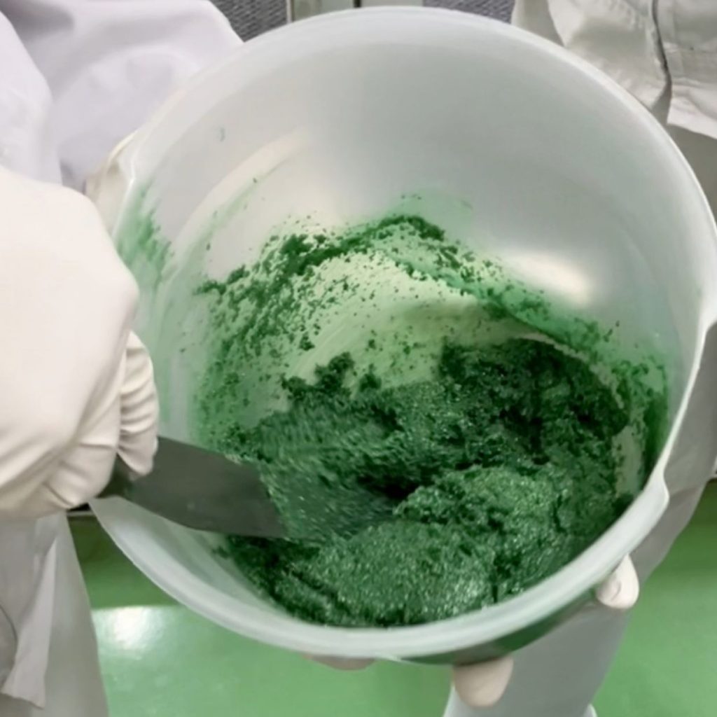 緑色に調色したカンクリート